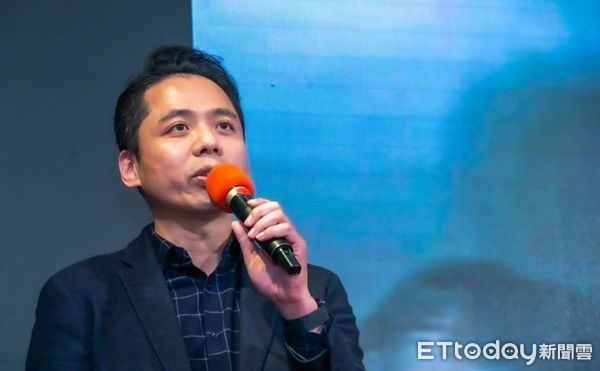 ▲學無界實驗教育機構在台南市東區掛牌成立，推動無鐘聲、四學期制等創新課程，劉獻東擔任首任校長。（記者林東良翻攝）