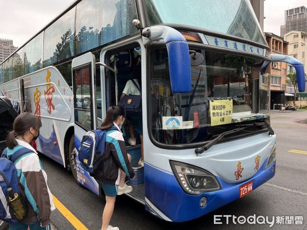 ▲國中會考專車。（圖／台中市教育局提供）