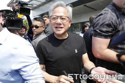 黃仁勳讚台積電定價一致且公平　2奈米製程「非常值得」