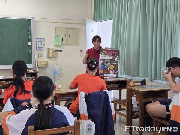 ▲台南各國中為會考學生設計創意午餐主選單，結合諧音祝福與營養食材，為考生打氣加油。（記者林東良翻攝，下同）