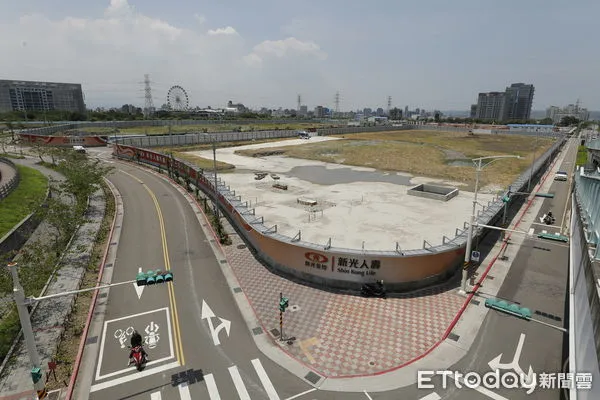 ▲圖為新光人壽位在北士科的T17、T18鳥瞰圖，基地方正且已完成整地。（圖／記者湯興漢攝）