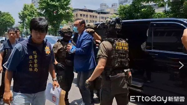 ▲▼ 吳明達今(16)日中午12時被移送至新北地檢署             。（圖／記者陸運陞攝）