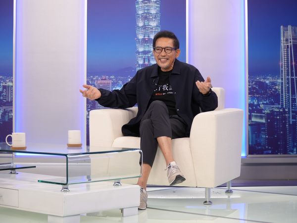 ▲▼秦漢(右)接受台視《台灣名人堂》訪問。（圖／台視提供）