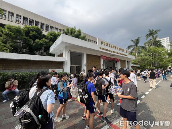 ▲▼114年國中教育會考明天登場，今天下午開放看考場。（圖／記者許敏溶攝）