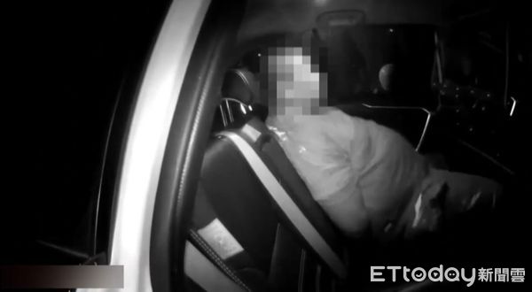 ▲▼身形壯碩體重破百的通緝犯見員警埋伏竟加速逃逸，結果自撞後遭逮捕。（圖／玉里警分局提供，下同）