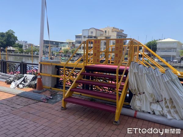 ▲台南市議員李啟維建議市府將龍舟比賽起點的運河欄杆改為活動式設計，提升動線與安全性。（記者林東良翻攝，下同）