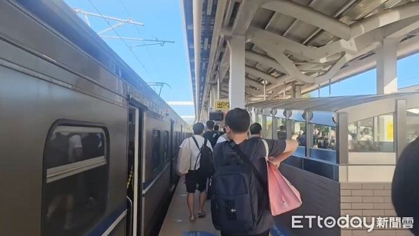 ▲▼台鐵枋山至加祿段今(16)日下午，發生電車線斷落意外，造成多輛班次延誤  。（圖／記者潘鳳威攝）