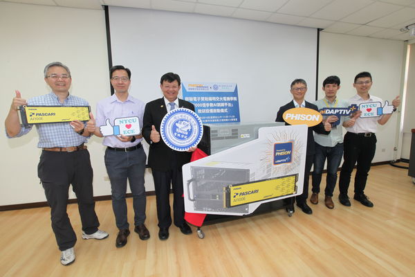 ▲群聯電子執行長潘健成(右三)回母校演講。（圖／陽明交大提供）