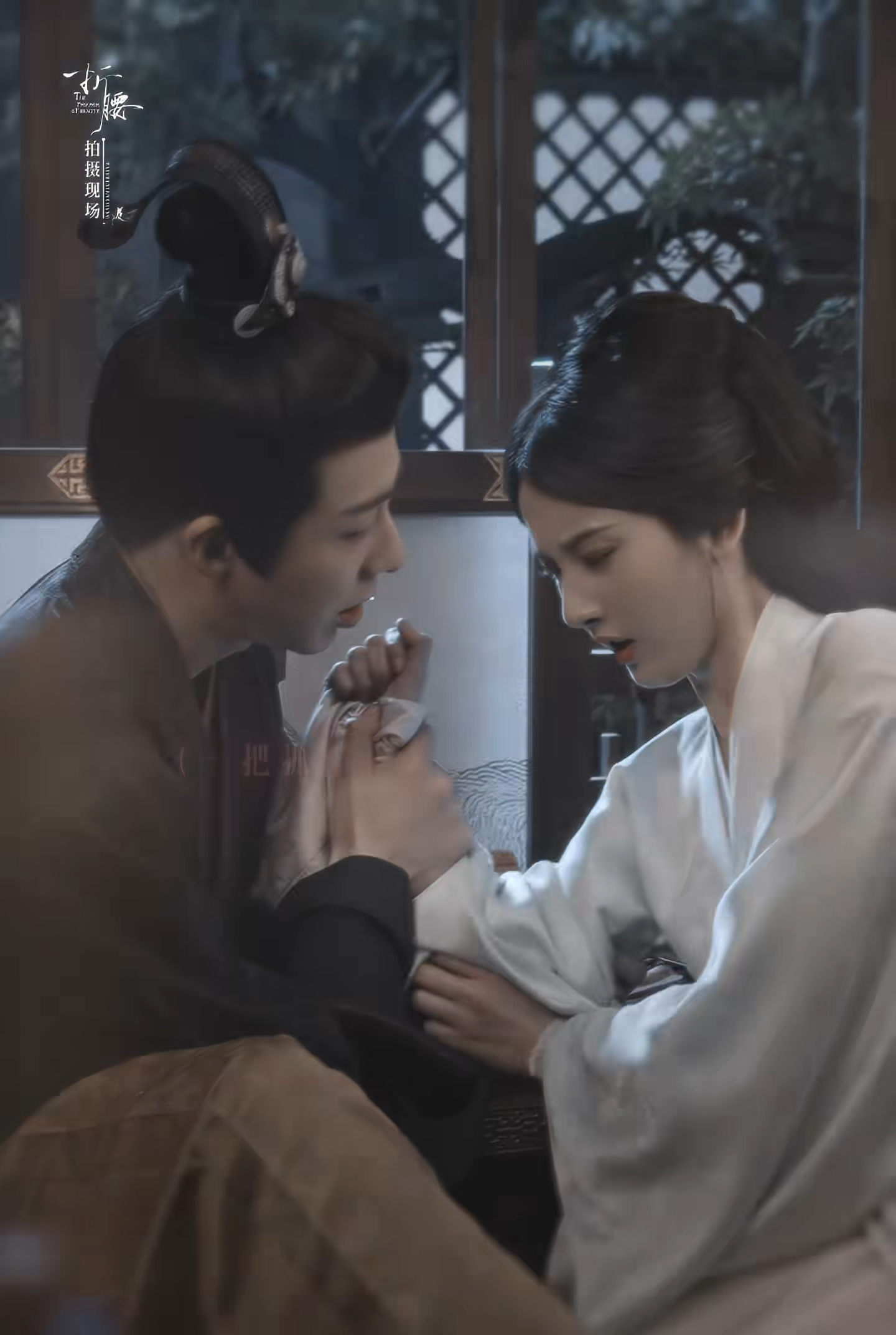 ▲▼《折腰》改編自大尺度小說，還原小說「王母仙藥」名場面陸網激動。（圖／翻攝自微博）