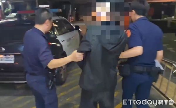 ▲曾嫌涉嫌刺殺前妻遭逮捕移送。（圖／記者許宥孺翻攝）