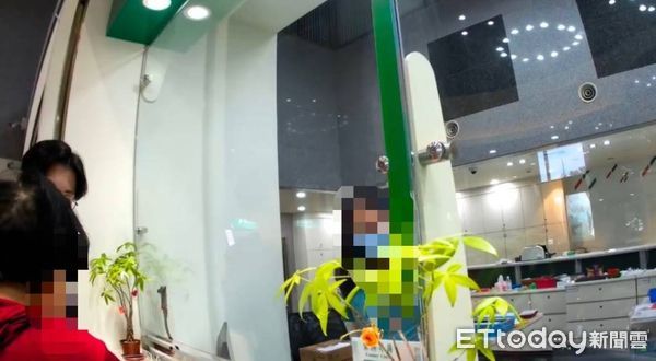 ▲▼1名退休女教授提領170萬買車，卻說不出車款，差點被詐。（圖／民眾提供，下同）