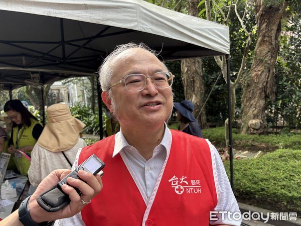 ▲▼臺大醫院慶祝130週年院慶義診活動，台大醫院院長吳明賢。（圖／記者洪巧藍攝）