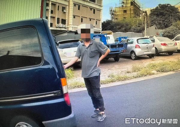 ▲▼烏日警方發現廂型車行車搖晃，經攔查驚見整車7人全是逃逸移工。（圖／民眾提供，下同）