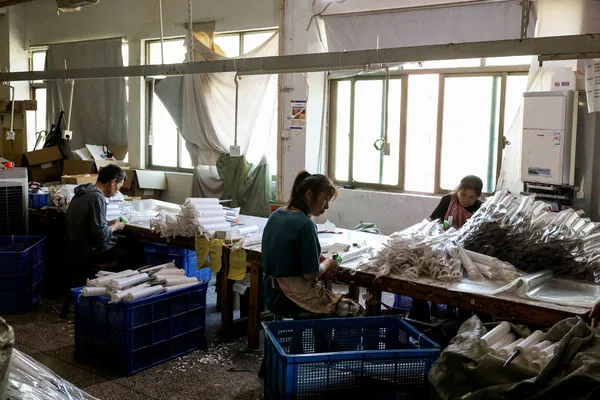 ▲▼中美關稅戰,中國大陸義烏工廠。（圖／路透社）