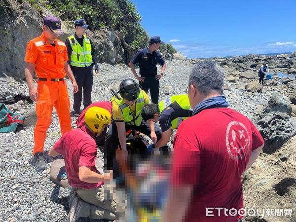 ▲▼富岡國小校長張能發不明原因落海。（圖／記者楊晨東翻攝）