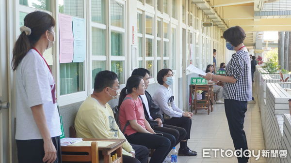 ▲台南市2025年約聘及臨時人員公開甄試今於善化大成國小登場，市警局交通大隊釋出18名職缺成招考焦點。（記者林東良翻攝，下同）