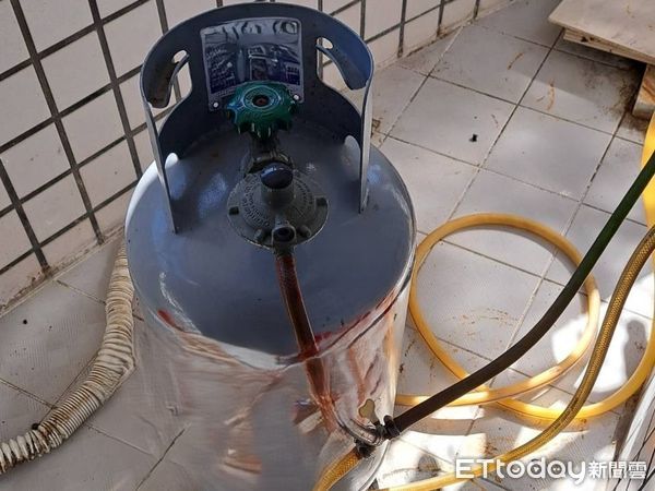 ▲▼高雄租屋糾紛傳「要開瓦斯」 警調查釐清。（圖／記者吳奕靖翻攝）