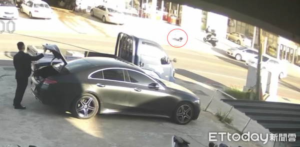 ▲▼金門車禍，女大生噴飛「滿腿是傷」。（圖／記者林名揚攝）