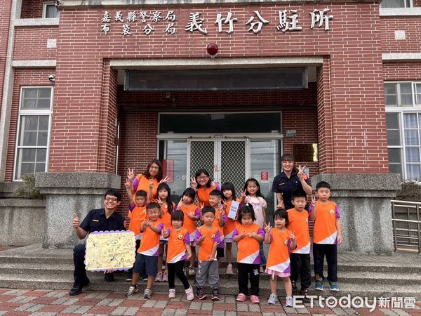 ▲▼ 【幼兒園師生派出所參訪 體驗布袋警工作日常】   。（圖／布袋分局提供）