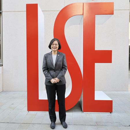 ▲▼蔡英文重返英國母校LSE。（圖／蔡英文辦公室提供）