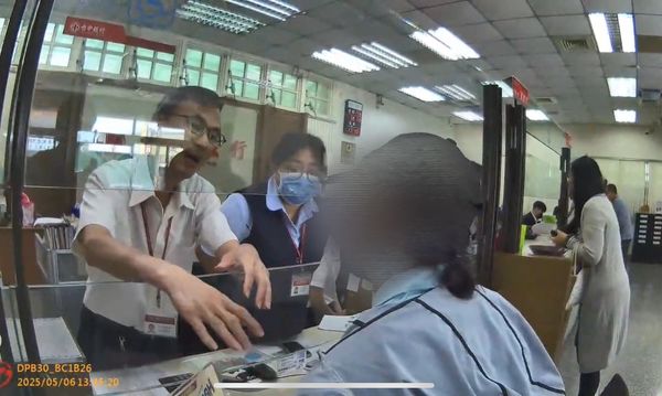 ▲彰化1名中年男子陷入藝人詐騙備婚房衝銀行開戶。（圖／警方提供）