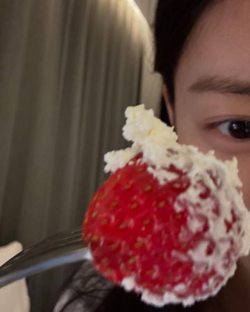 ▲▼金佳覽退團3年回來了　清秀素顏近況照引暴動。（圖／翻攝自金佳覽IG）