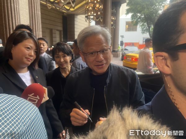 ▲▼輝達（NVIDIA)共同創辦人暨執行長黃仁勳。（圖／記者黃國霖攝）