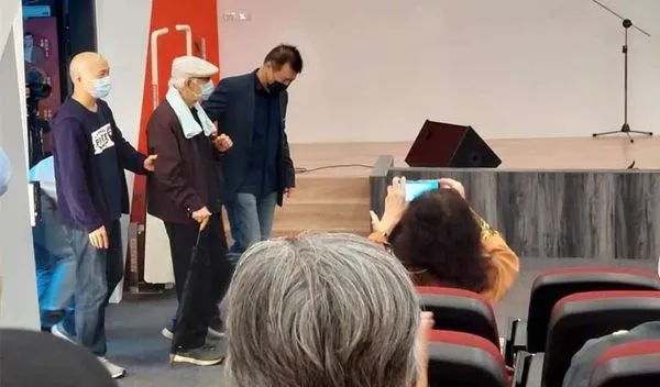 ▲▼蔡詩萍悲痛證實爸爸離世。（圖／翻攝自Facebook／蔡詩萍）