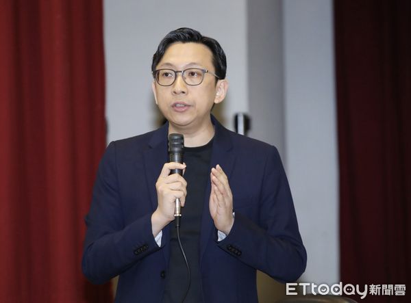 ▲葛如鈞與同黨立委幕僚聯名投書美媒。（圖／記者屠惠剛攝）