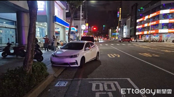 ▲▼新興車禍             。（圖／記者陳宏瑞翻攝）