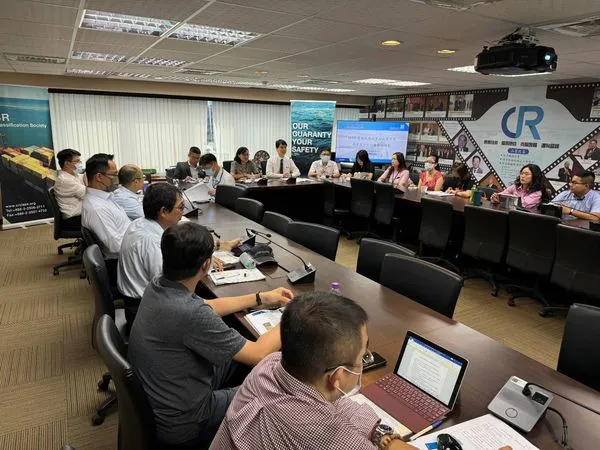 ▲航港局偕同驗船中心拜訪航商，研討強化安全管理機制作法。（圖／航港局提供）