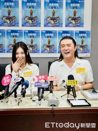 ▲李㼈、李紫嫣出席「2025世界無菸日行動」活動。（圖／記者姜國輝攝）