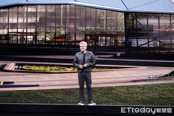 ▲▼NVIDIA執行長黃仁勳主題演講，演講中正式宣布台灣營運總部將設在北士科。（圖／記者湯興漢攝）