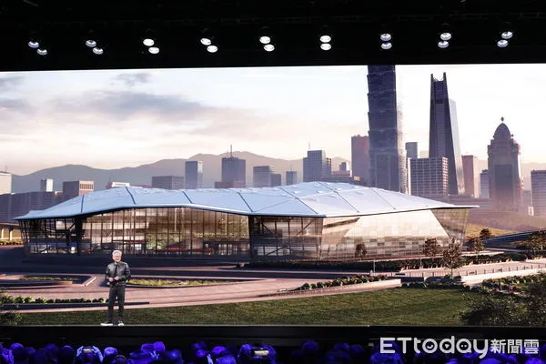 ▲▼NVIDIA執行長黃仁勳主題演講，演講中正式宣布台灣營運總部將設在北士科。（圖／記者湯興漢攝）