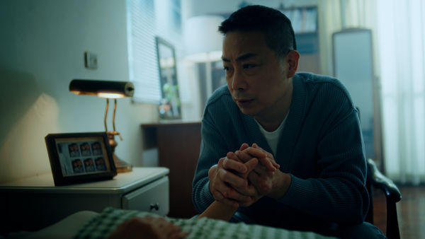 ▲▼ 王ADEN的爸爸深情演出MV讓在場人動容。（圖／愛騰音樂有限公司提供）