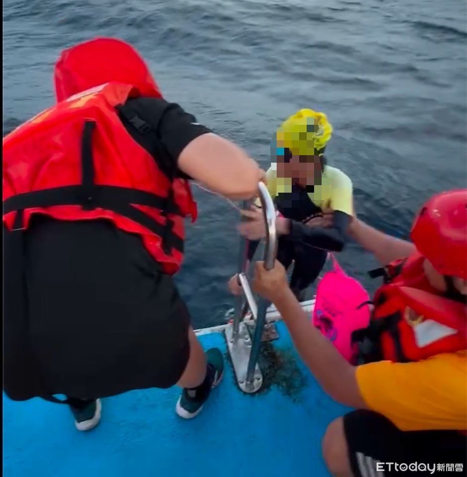 綠島SUP驚魂！5人遭海流沖走困海上　海巡聯手救生隊10分鐘搶救