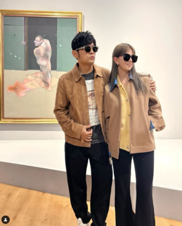 ▲周杰倫、昆凌在Instagram上曬出爺爺奪下獎牌的畫面。（圖／翻攝自周杰倫、昆凌Instagram）