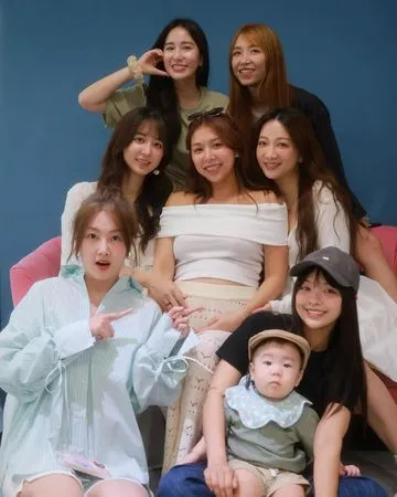 ▲▼黑澀會。（圖／翻攝自Instagram／cathyshyu）