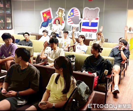▲移民署南區事務大隊屏東縣服務站走進國立屏東大學為國際生留臺就業提供服務           。（圖／移民署南區事務大隊屏東縣服務站提供）
