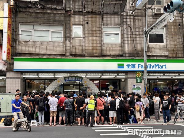 ▲▼全家「李珠珢限定店」快閃至9月底。（圖／記者林育綾攝）