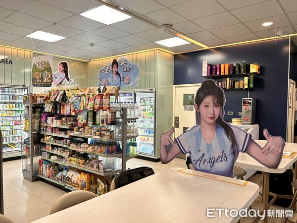 ▲▼全家「李珠珢限定店」快閃至9月底。（圖／記者林育綾攝）