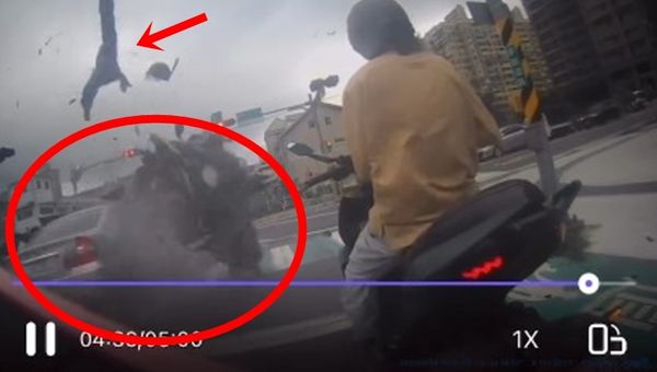▲三峽重大事故，女騎士遭連人帶車撞噴。（圖／記者陳以昇翻攝）