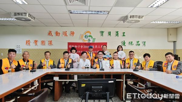 ▲▼    國際獅子會捐贈朴子醫院輪椅　行動傳愛溫暖就醫民眾    。（圖／朴子醫院提供）