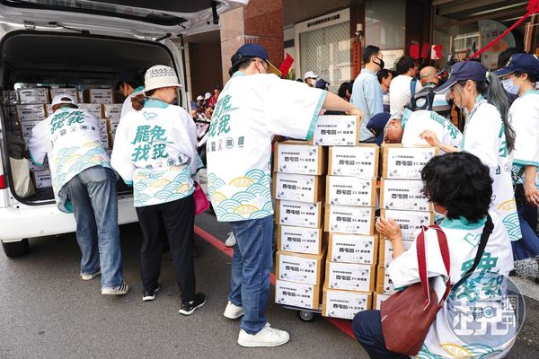 罷藍二階連署已有30案送件，罷團仍積極連署，做好補件準備。