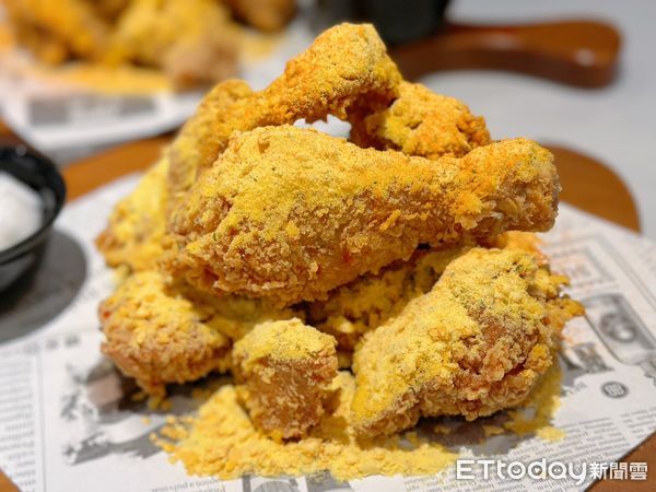 ▲▼bb.q CHICKEN新品「奶香卡滋炸雞」。（圖／記者蕭筠攝）