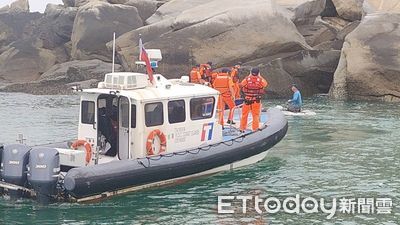 2陸男520偷渡！駕舢舨闖二膽島海域　上岸前遭海巡攔截圍捕
