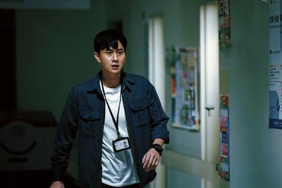 私家偵探被委託調查未婚妻出軌 一看發現是自己老婆…衝酒店抓姦