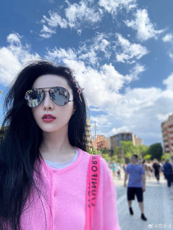 ▲范冰冰近日飛往西班牙旅遊。（圖／翻攝自范冰冰微博）