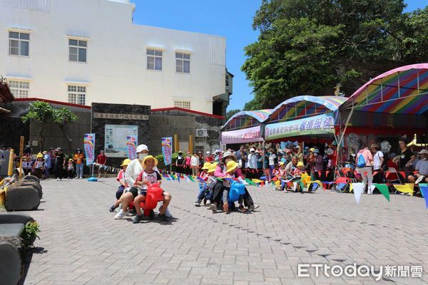 ▲恆春基督教醫院在恆春西門廣場舉辦「粽香幸福台灣尾」活動             。（圖／恆基提供）