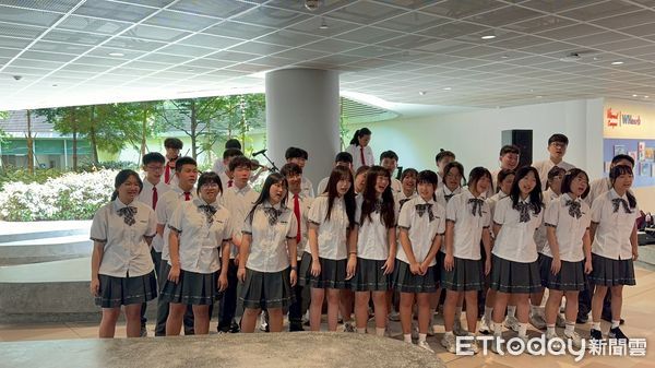 ▲▼   用〈茉莉花〉與〈明天會更好〉的歌聲開展新加坡國際交流之窗~永慶高中前進新加坡基督堂中學 展開溫暖與希望的國際交流之旅   。（圖／永慶高中提供）